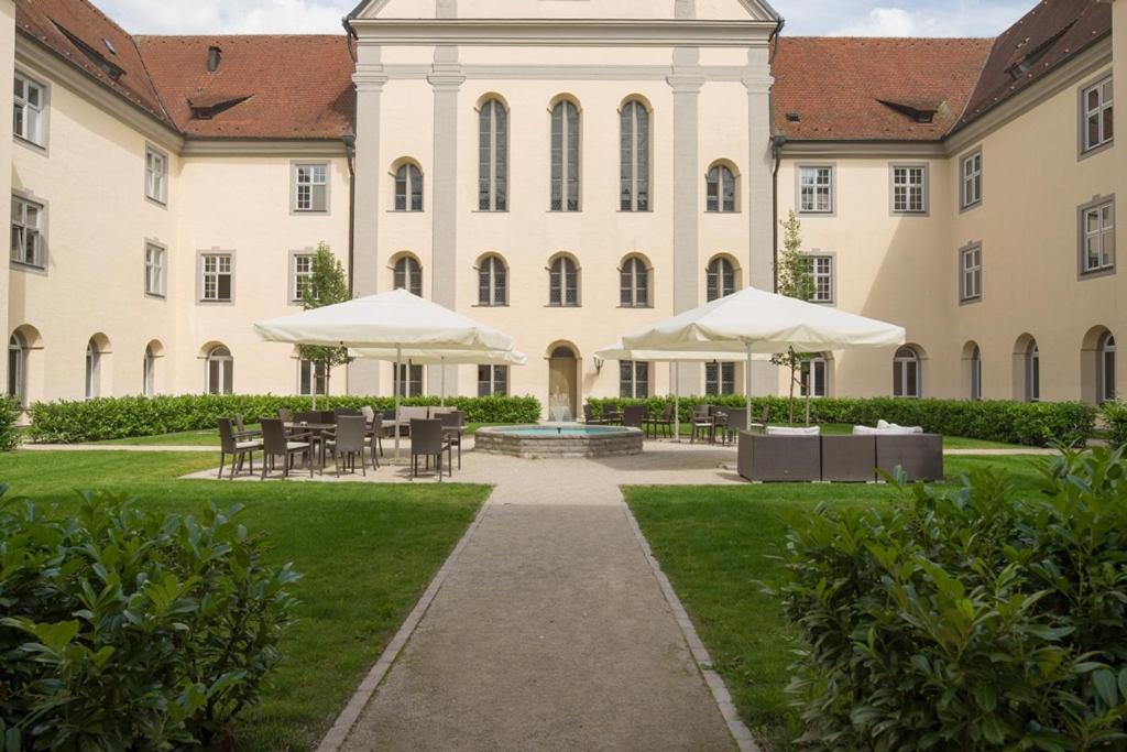 Hotel Kloster Holzen Allmannshofen Bagian luar foto
