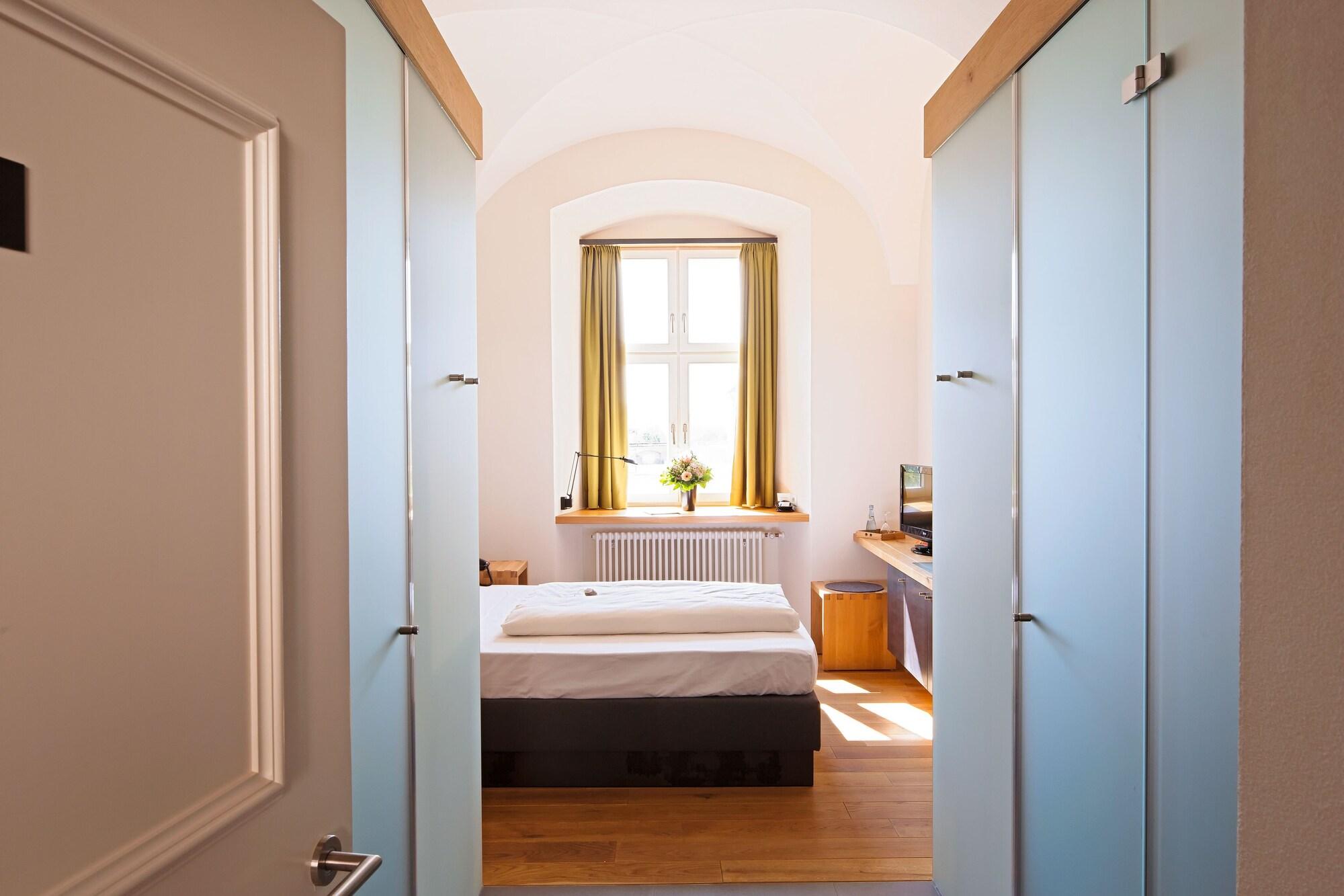 Hotel Kloster Holzen Allmannshofen Bagian luar foto