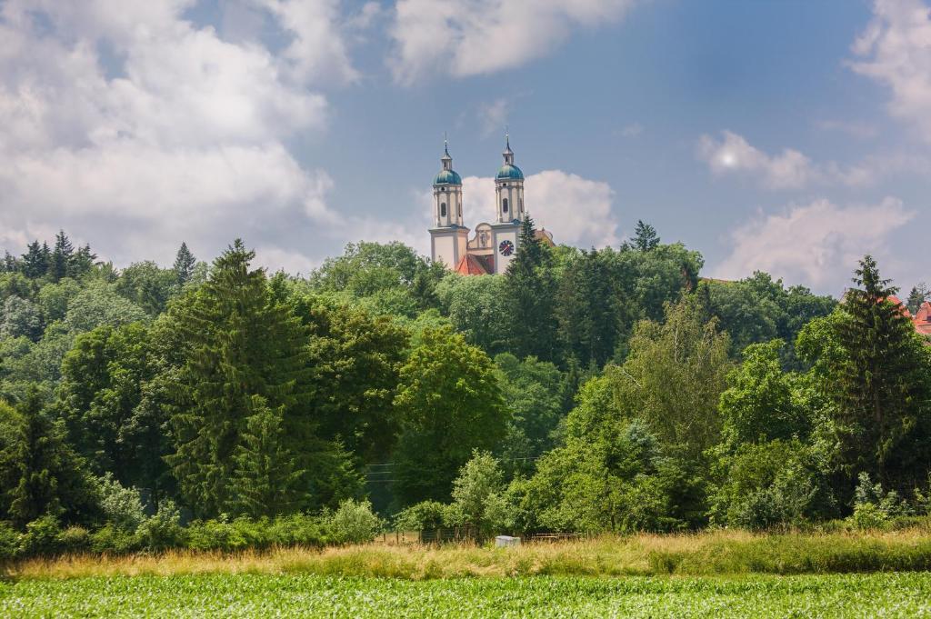 Hotel Kloster Holzen Allmannshofen Bagian luar foto